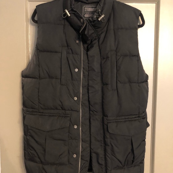 Forever21 Men’s Puffer Vest - Picture 1 of 2